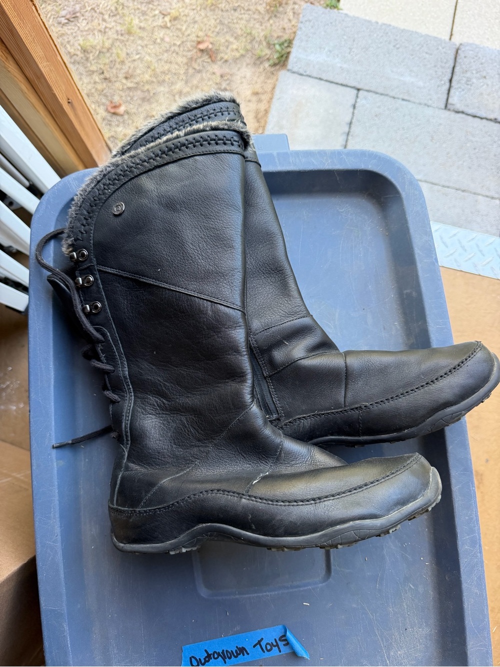 The North Face Black Boots 7.5 Lace Up Back Snow Boots Primaloft 200 Gram